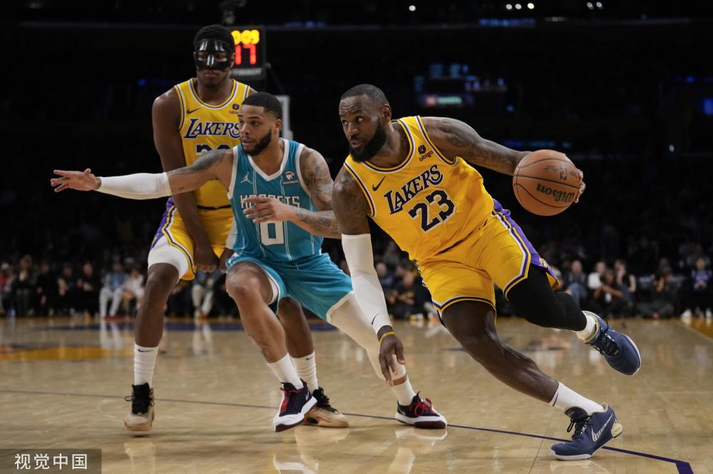 的紧密团结 的紧密团结